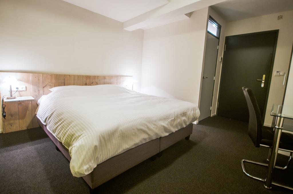 Hotel Taurus Кайк Стая снимка
