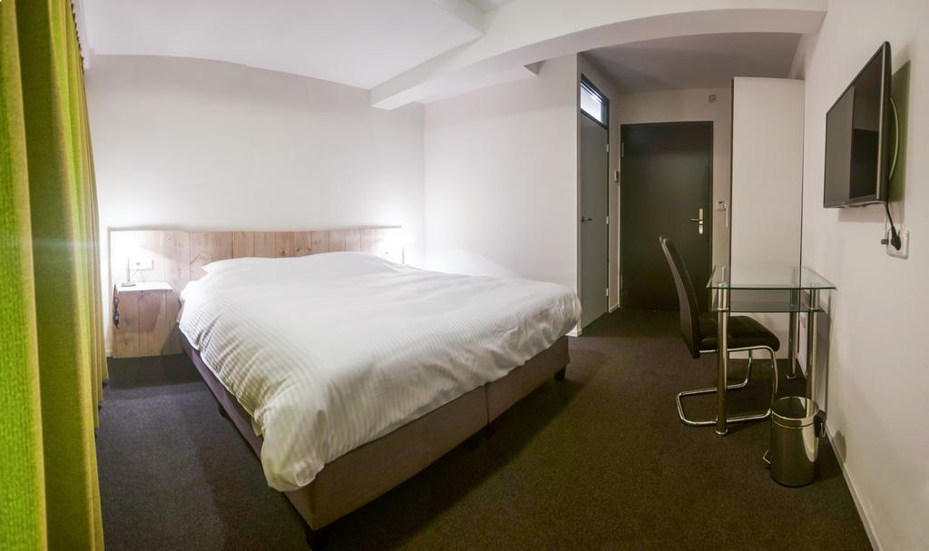 Hotel Taurus Кайк Стая снимка